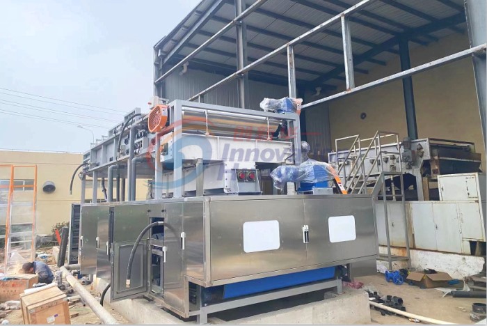 市政污泥處理高壓帶機安裝現(xiàn)場