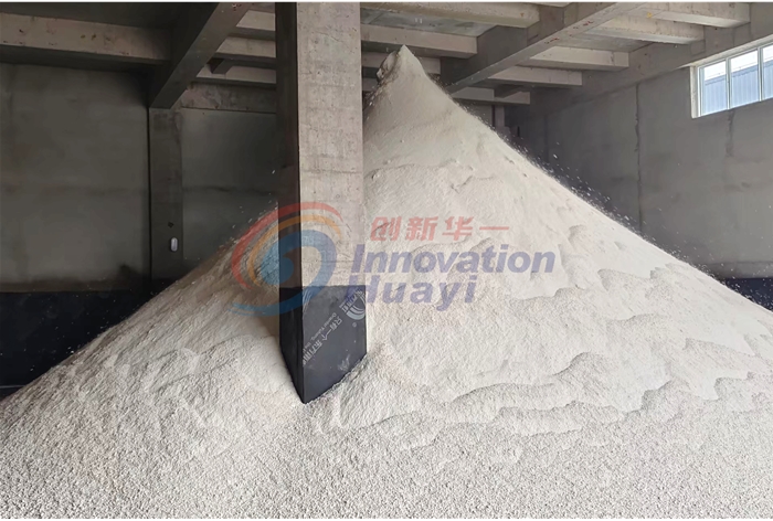 山東某石膏脫硫真空過濾機(jī)運(yùn)行現(xiàn)場(chǎng)